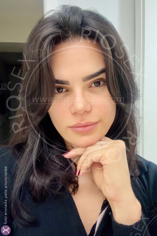 3 - photo of Laís Albuquerque
