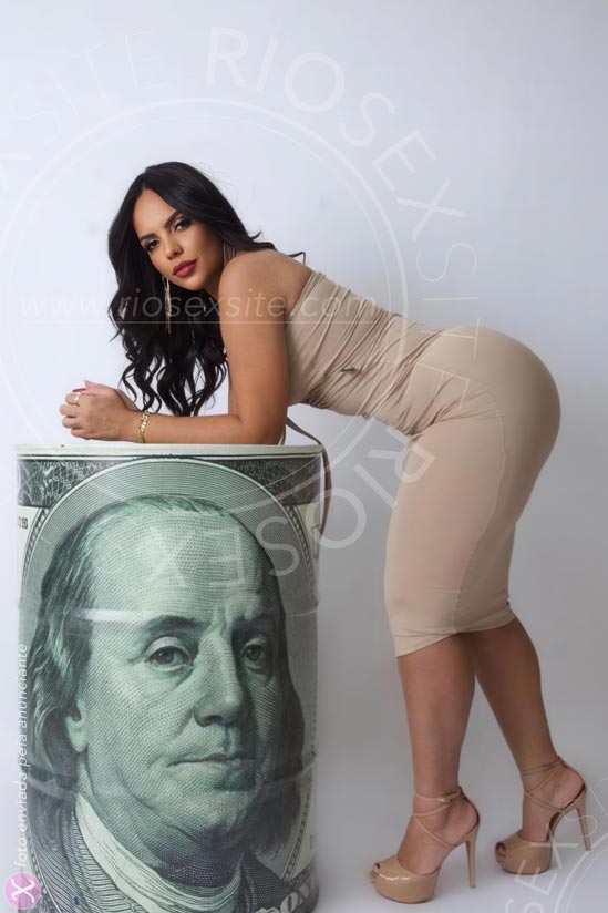 3 - photo of Tifany Silva